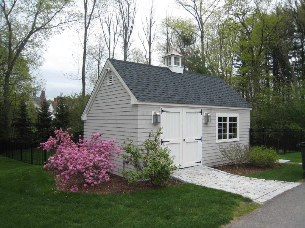 A Vineyard Overhang style shed from Pine Harbor
